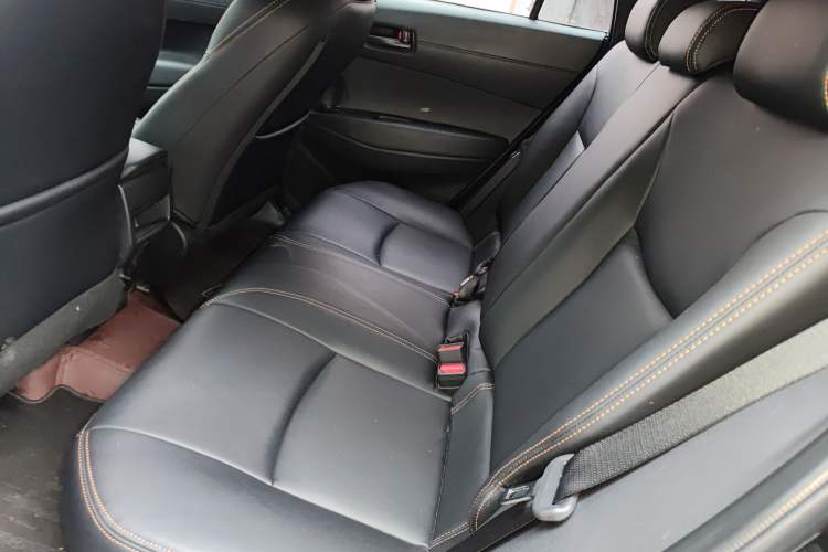 Used Toyota Corolla Cross 2026 Model 2.0L Smart Electric Hybrid Dual-Engine Pioneer Edition Left Rear Seat