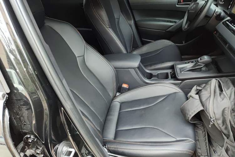 Used Toyota Corolla Cross 2026 Model 2.0L Smart Electric Hybrid Dual-Engine Pioneer Edition Right Front Seat