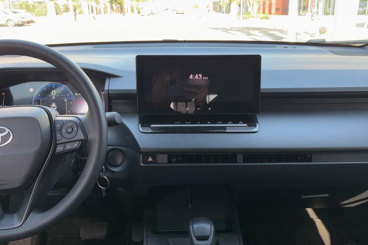 Used Toyota Corolla Cross 2026 Model 2.0L Pioneer Edition Audio And AC Panel