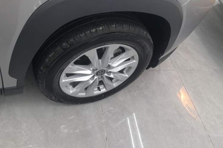 Used Toyota Corolla Cross 2026 Model 2.0L Pioneer Edition Right Rear Wheel Hub