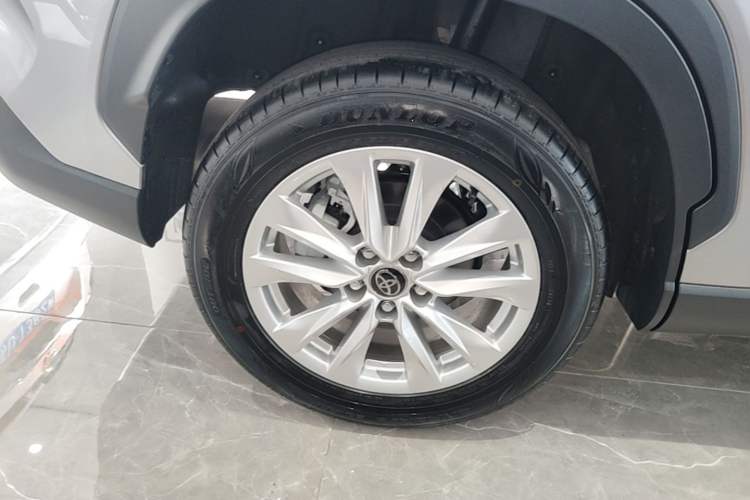 Used Toyota Corolla Cross 2026 Model 2.0L Pioneer Edition Right Rear Wheel Hub
