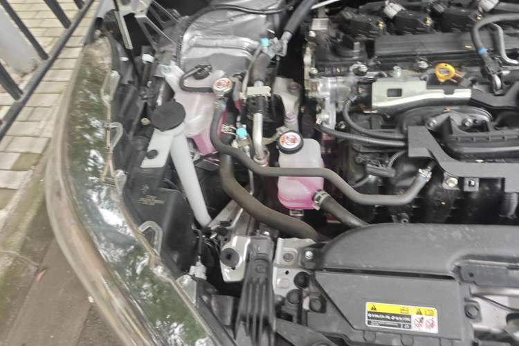 Used Toyota Corolla Cross 2026 Model 2.0L Smart Electric Hybrid Dual-Engine Pioneer Edition Engine Bay Right