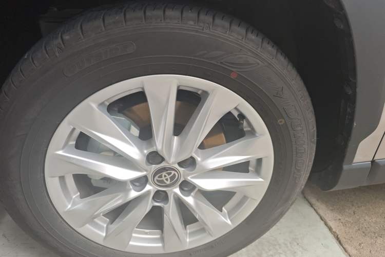 Used Toyota Corolla Cross 2026 Model 2.0L Smart Electric Hybrid Dual-Engine Pioneer Edition Exterior 7