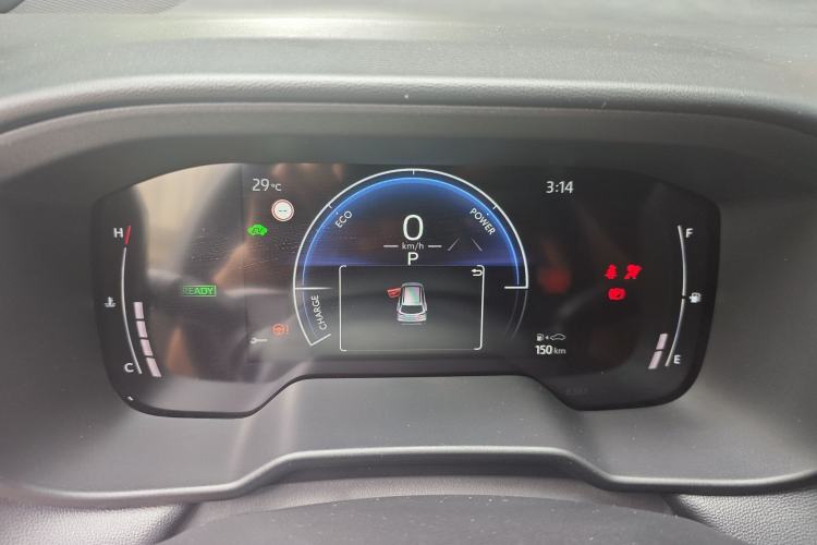 Used Toyota Corolla Cross 2026 Model 2.0L Smart Electric Hybrid Dual-Engine Pioneer Edition Interior 4