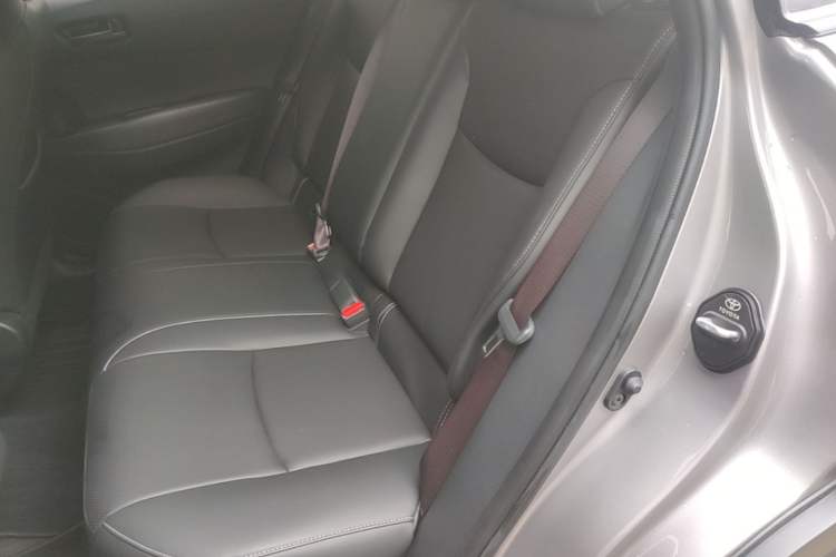 Used Toyota Corolla Cross 2026 Model 2.0L Smart Electric Hybrid Dual-Engine Pioneer Edition Left Rear Seat