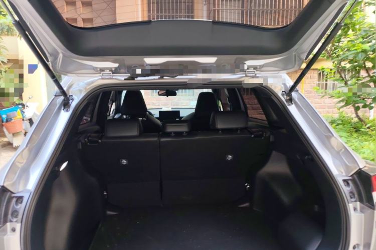 Used Toyota Corolla Cross 2026 Model 2.0L Smart Electric Hybrid Dual-Engine Elite Edition Trunk