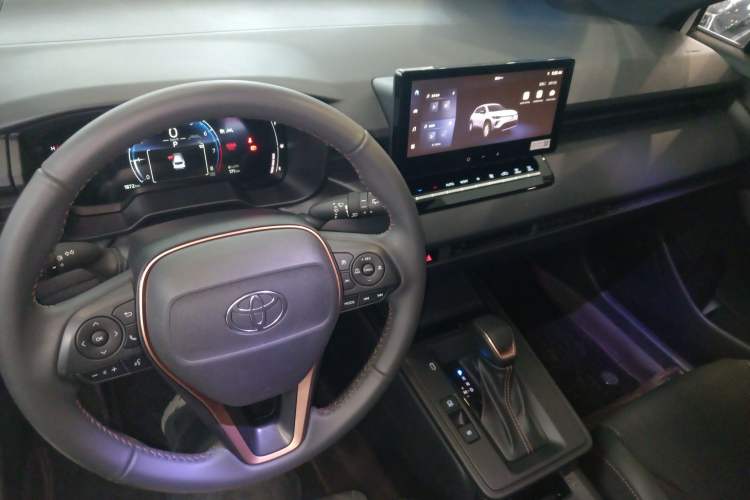 Used Toyota Corolla Cross 2026 Model 2.0L Elite Edition Center Console