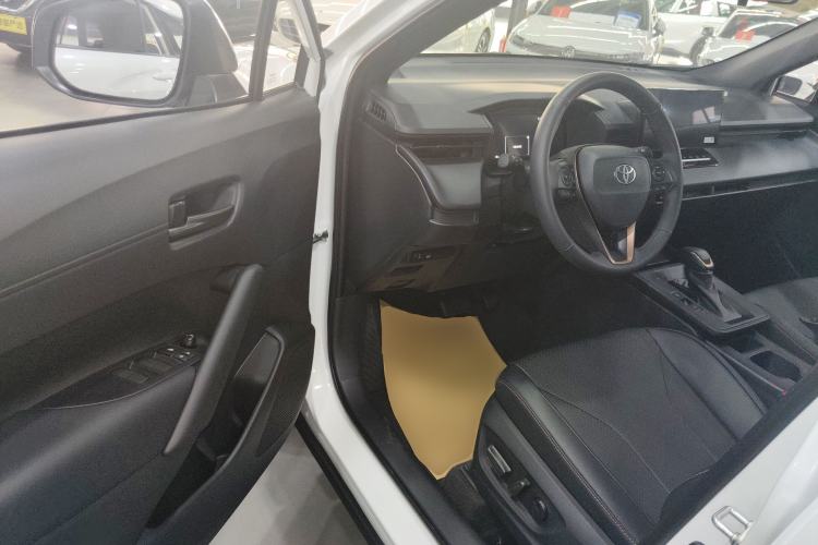 Used Toyota Corolla Cross 2026 Model 2.0L Elite Edition Driver Seat