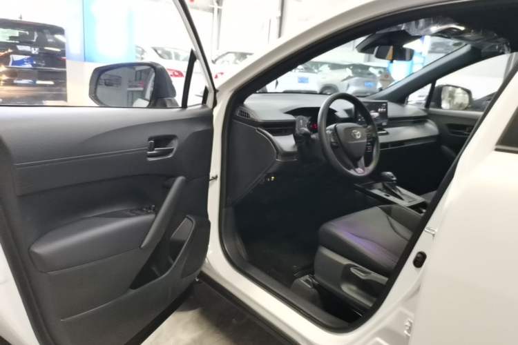 Used Toyota Corolla Cross 2026 Model 2.0L Pioneer Edition Driver Seat