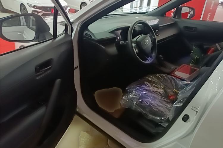 Used Toyota Corolla Cross 2026 Model 2.0L Pioneer Edition Driver Seat