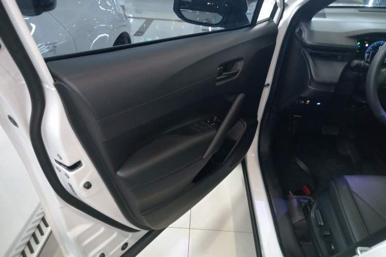 Used Toyota Corolla Cross 2026 Model 2.0L Elite Edition Driver Seat