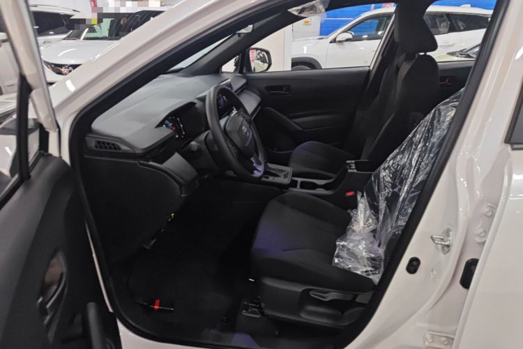 Used Toyota Corolla Cross 2026 Model 2.0L Pioneer Edition Driver Seat
