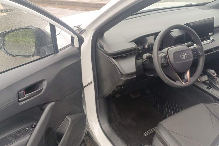 Used Toyota Corolla Cross 2026 Model 2.0L Elite Edition Driver Seat