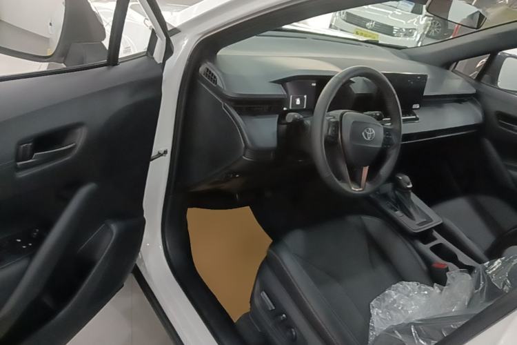 Used Toyota Corolla Cross 2026 Model 2.0L Elite Edition Driver Seat