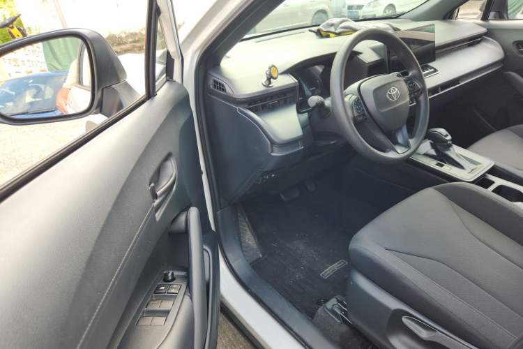 Used Toyota Corolla Cross 2026 Model 2.0L Pioneer Edition Driver Seat