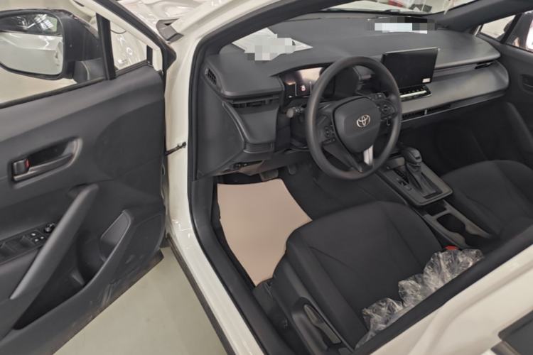 Used Toyota Corolla Cross 2026 Model 2.0L Pioneer Edition Driver Seat