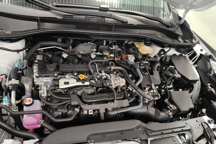 Used Toyota Corolla Cross 2026 Model 2.0L Smart Electric Hybrid Dual-Engine Pioneer Edition Engine Bay