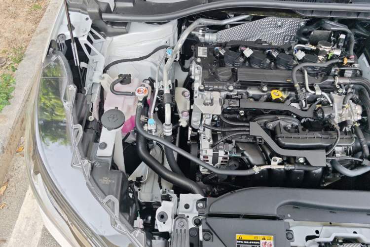 Used Toyota Corolla Cross 2026 Model 2.0L Pioneer Edition Engine Bay Right