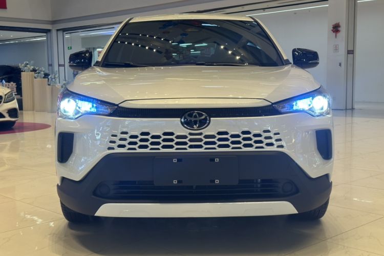 Used Toyota Corolla Cross 2026 Model 2.0L Pioneer Edition Exterior 1