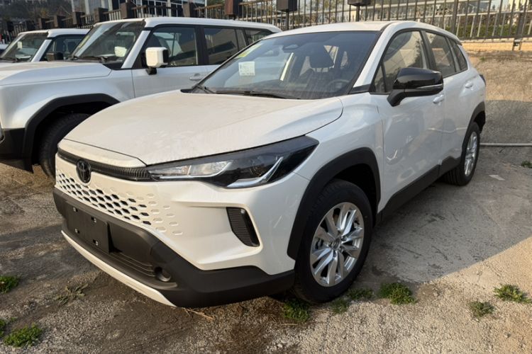 Used Toyota Corolla Cross 2026 Model 2.0L Pioneer Edition Exterior 5