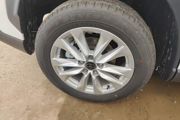 Used Toyota Corolla Cross 2026 Model 2.0L Pioneer Edition Exterior 5