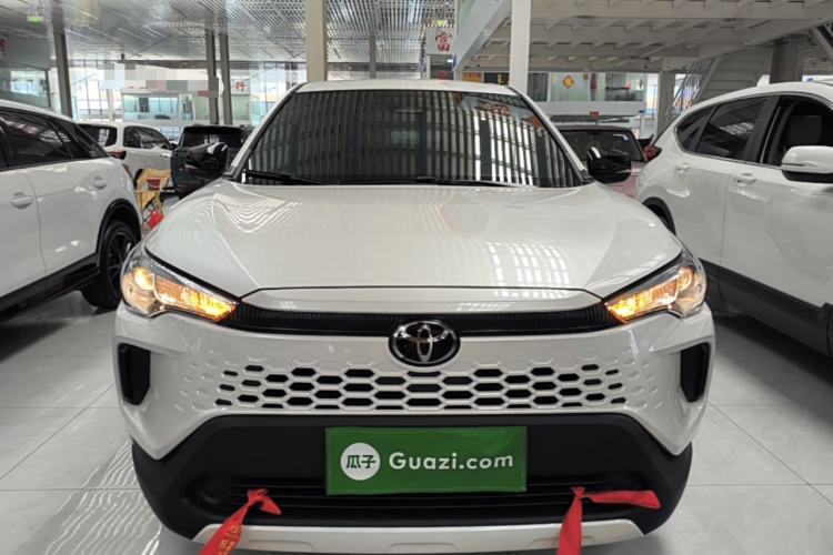 Used Toyota Corolla Cross 2026 Model 2.0L Smart Electric Hybrid Dual-Engine Pioneer Edition Front