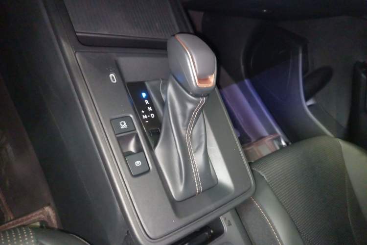 Used Toyota Corolla Cross 2026 Model 2.0L Elite Edition Gear Lever