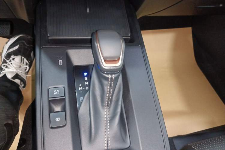 Used Toyota Corolla Cross 2026 Model 2.0L Elite Edition Gear Lever
