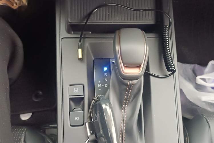 Used Toyota Corolla Cross 2026 Model 2.0L Elite Edition Gear Lever