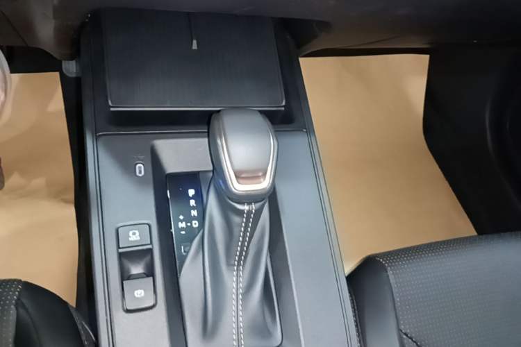 Used Toyota Corolla Cross 2026 Model 2.0L Elite Edition Gear Lever