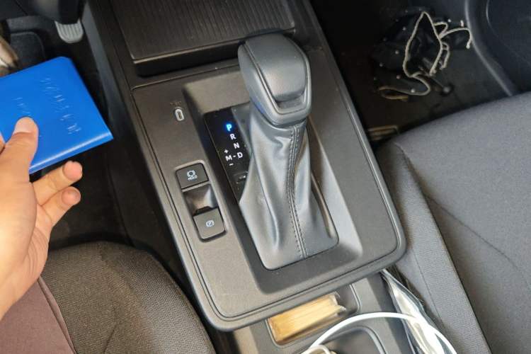 Used Toyota Corolla Cross 2026 Model 2.0L Pioneer Edition Gear Lever