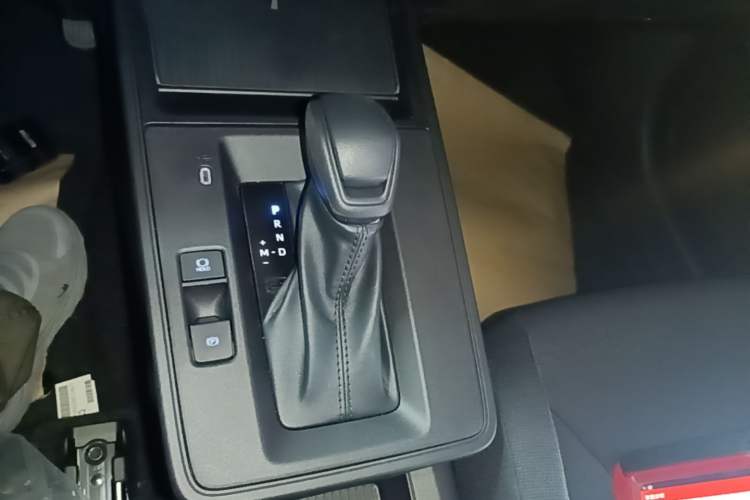Used Toyota Corolla Cross 2026 Model 2.0L Pioneer Edition Gear Lever