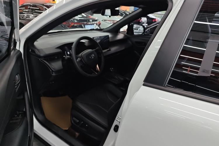 Used Toyota Corolla Cross 2026 Model 2.0L Elite Edition Interior 1