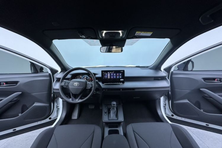 Used Toyota Corolla Cross 2026 Model 2.0L Pioneer Edition Interior 5