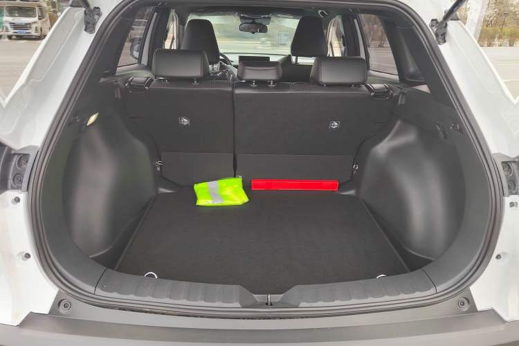 Used Toyota Corolla Cross 2026 Model 2.0L Elite Edition Interior 9
