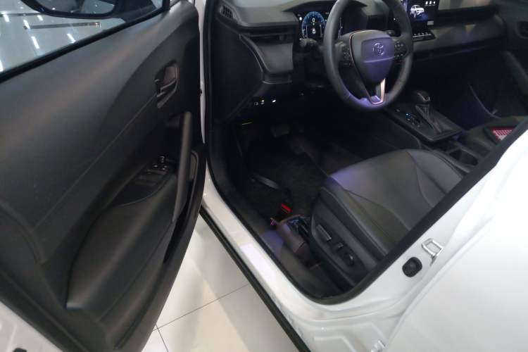 Used Toyota Corolla Cross 2026 Model 2.0L Elite Edition Left Front Seat