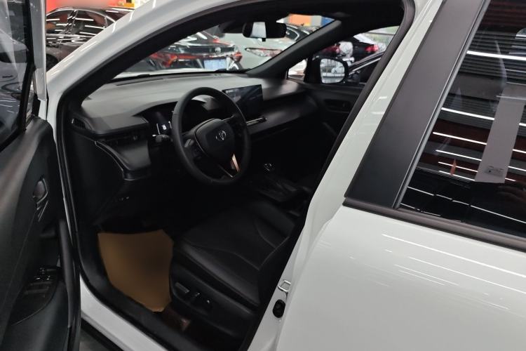 Used Toyota Corolla Cross 2026 Model 2.0L Elite Edition Left Front Seat