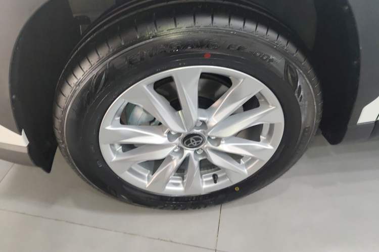 Used Toyota Corolla Cross 2026 Model 2.0L Elite Edition Left Front Wheel Hub