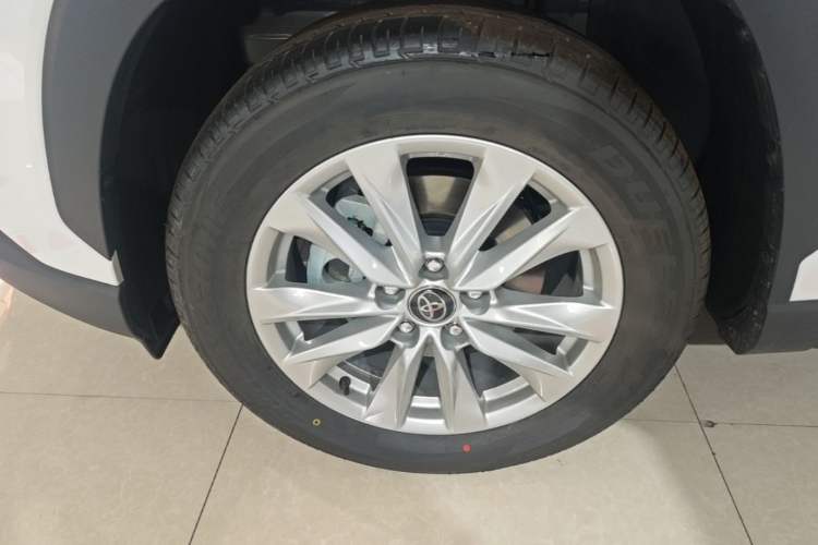 Used Toyota Corolla Cross 2026 Model 2.0L Pioneer Edition Left Front Wheel Hub