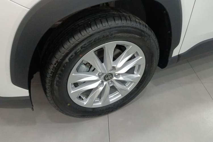 Used Toyota Corolla Cross 2026 Model 2.0L Elite Edition Left Front Wheel Hub
