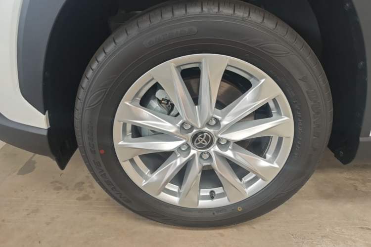 Used Toyota Corolla Cross 2026 Model 2.0L Pioneer Edition Left Front Wheel Hub