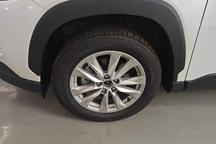Used Toyota Corolla Cross 2026 Model 2.0L Pioneer Edition Left Front Wheel Hub