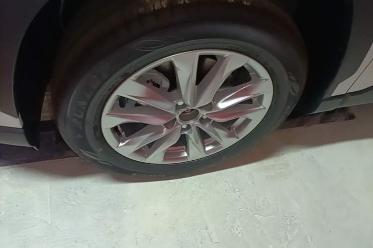 Used Toyota Corolla Cross 2026 Model 2.0L Pioneer Edition Left Front Wheel Hub