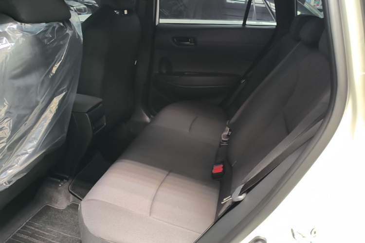 Used Toyota Corolla Cross 2026 Model 2.0L Smart Electric Hybrid Dual-Engine Pioneer Edition Left Rear Seat