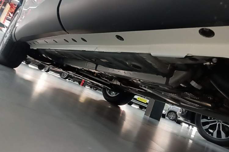 Used Toyota Corolla Cross 2026 Model 2.0L Elite Edition Left Side Sill