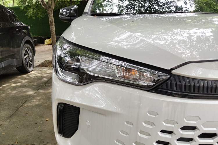 Used Toyota Corolla Cross 2026 Model 2.0L Elite Edition Right Front Headlight