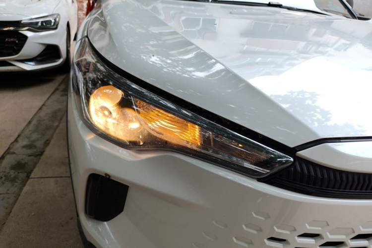 Used Toyota Corolla Cross 2026 Model 2.0L Pioneer Edition Right Front Headlight