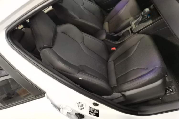 Used Toyota Corolla Cross 2026 Model 2.0L Pioneer Edition Right Front Seat