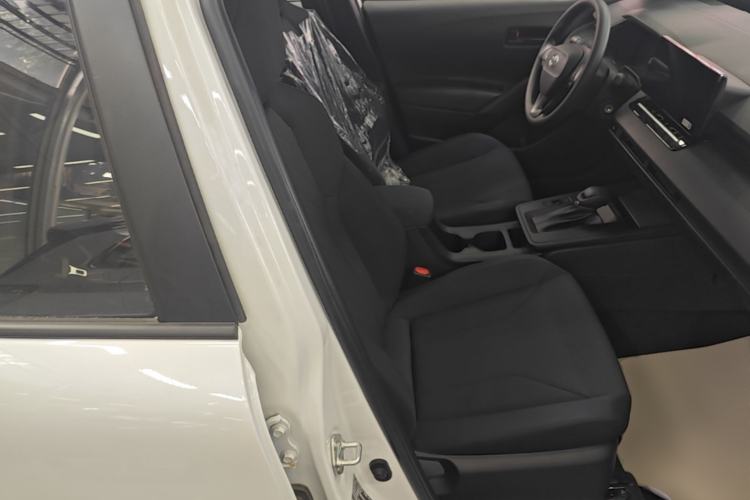 Used Toyota Corolla Cross 2026 Model 2.0L Pioneer Edition Right Front Seat