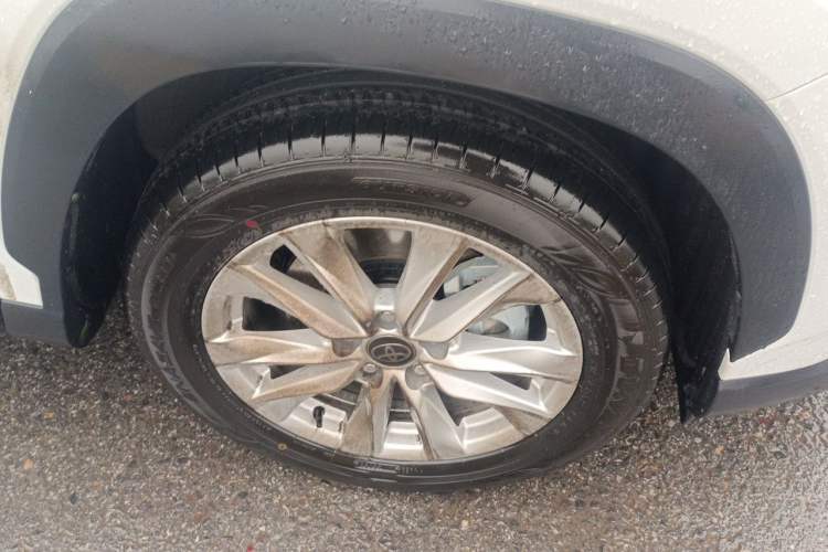 Used Toyota Corolla Cross 2026 Model 2.0L Elite Edition Right Front Wheel Hub